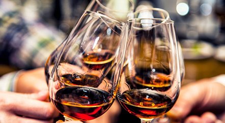 研究證明:喝酒有助于提高社交能力